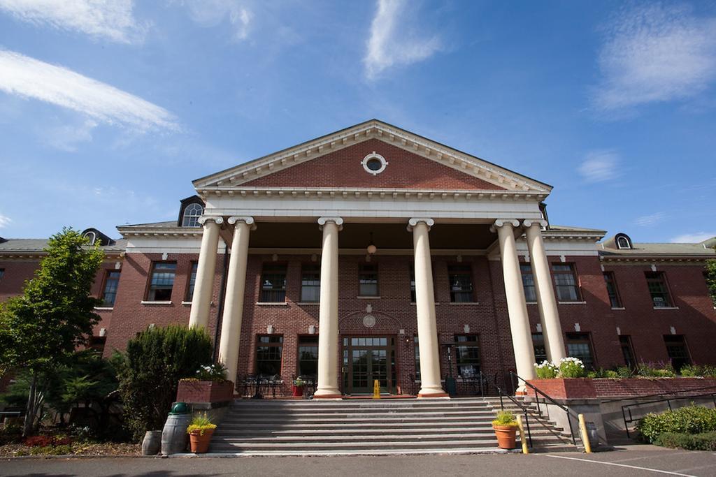 פורט סגרוב Mcmenamins Grand Lodge מראה חיצוני תמונה